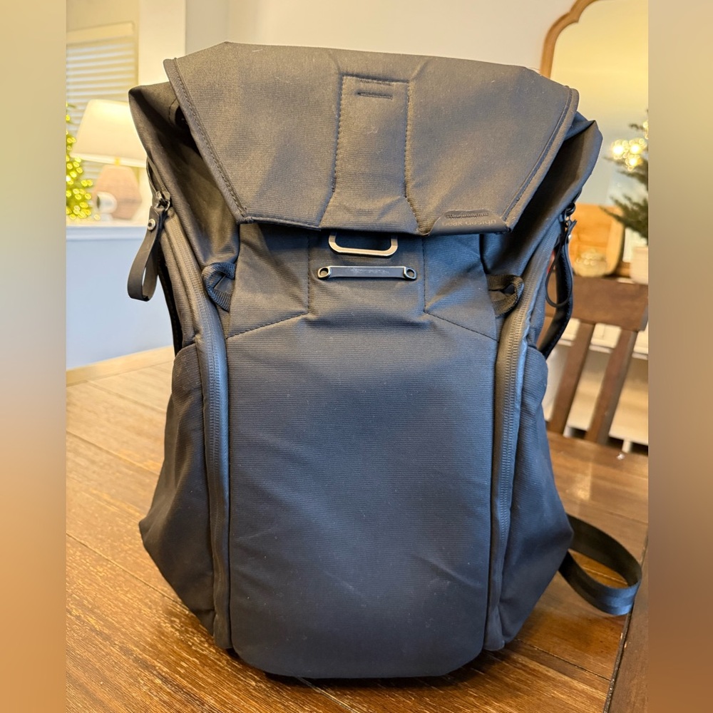Peak design 20L backpack